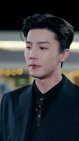 ความรักเริ่มต้นจากลูกแฝด（ฉบับพากย์ ）