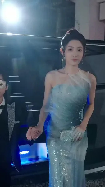 ความรักเริ่มต้นจากลูกแฝด（ฉบับพากย์ ）