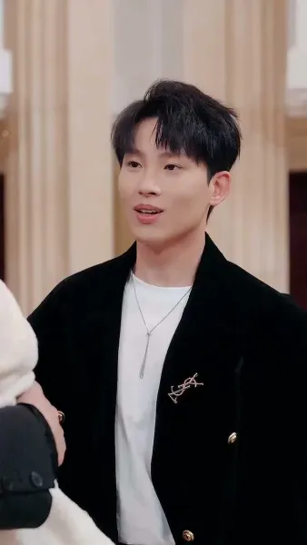 ความรักเริ่มต้นจากลูกแฝด（ฉบับพากย์ ）