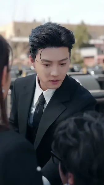 ความรักเริ่มต้นจากลูกแฝด（ฉบับพากย์ ）