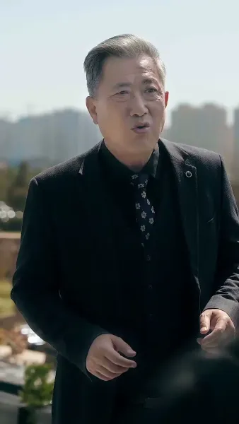 ความรักเริ่มต้นจากลูกแฝด（ฉบับพากย์ ）