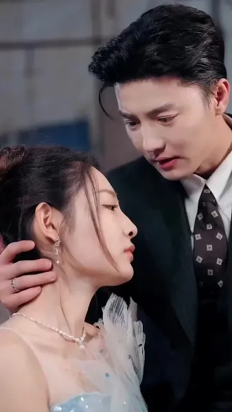 ความรักเริ่มต้นจากลูกแฝด（ฉบับพากย์ ）