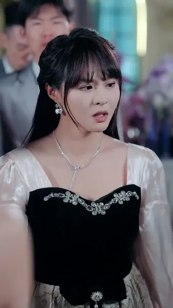 ความรักเริ่มต้นจากลูกแฝด（ฉบับพากย์ ）