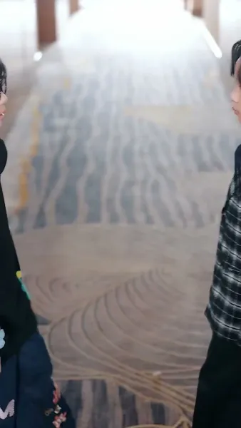 ความรักเริ่มต้นจากลูกแฝด（ฉบับพากย์ ）