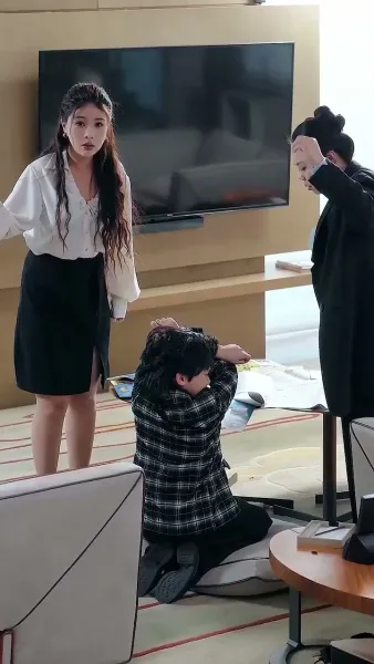 ความรักเริ่มต้นจากลูกแฝด（ฉบับพากย์ ）