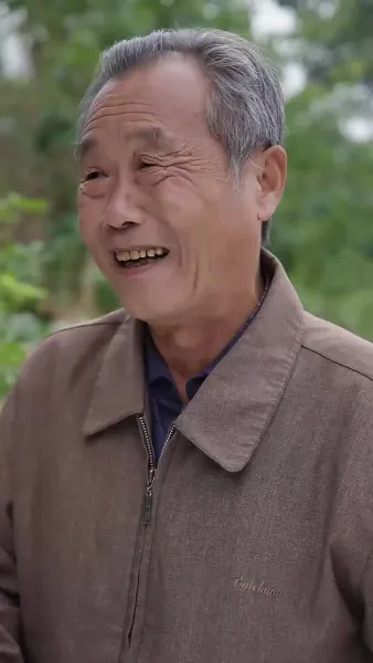 ฟ้ากว้างดินใหญ่ไม่เท่าแม่