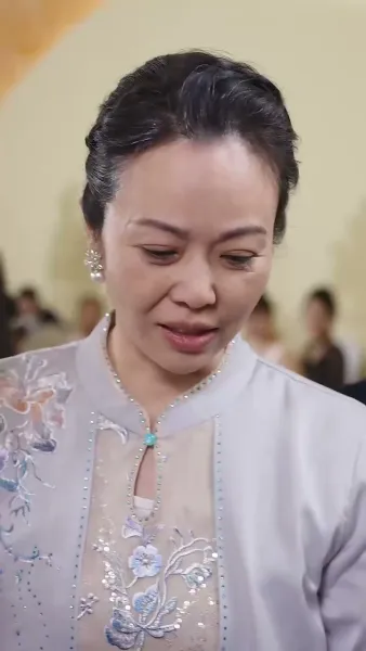 ฟ้ากว้างดินใหญ่ไม่เท่าแม่