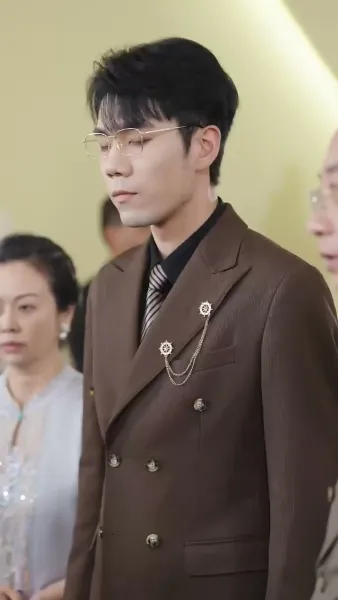 ฟ้ากว้างดินใหญ่ไม่เท่าแม่