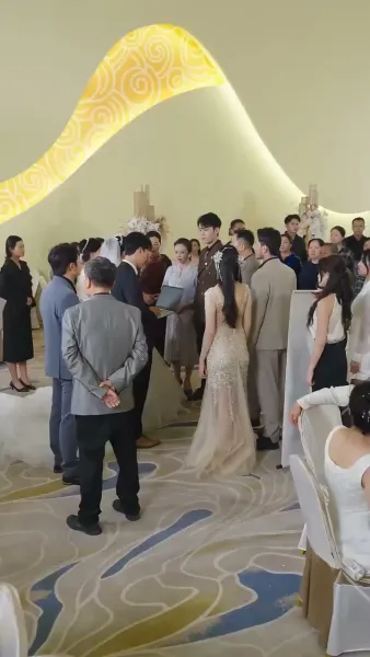 ฟ้ากว้างดินใหญ่ไม่เท่าแม่