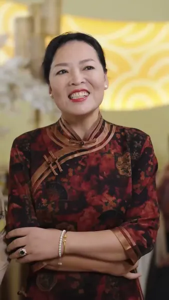 ฟ้ากว้างดินใหญ่ไม่เท่าแม่