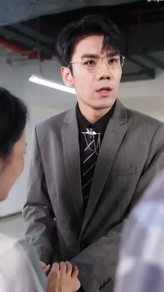 ฟ้ากว้างดินใหญ่ไม่เท่าแม่