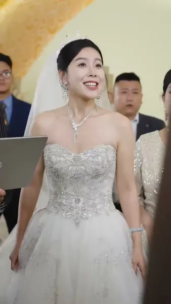 ฟ้ากว้างดินใหญ่ไม่เท่าแม่