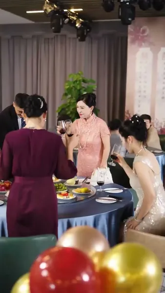 ฟ้ากว้างดินใหญ่ไม่เท่าแม่