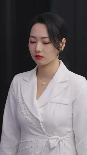 หนุ่มเย็นชา ผู้มีเสน่ห์