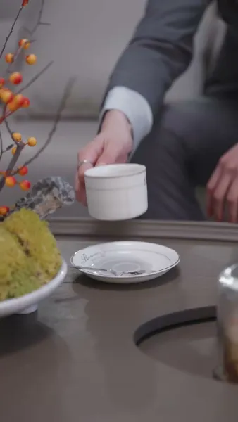 หนุ่มเย็นชา ผู้มีเสน่ห์