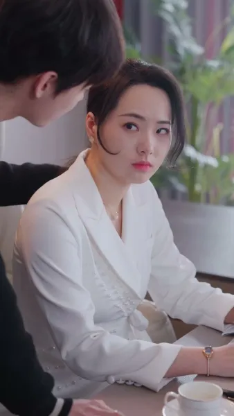 หนุ่มเย็นชา ผู้มีเสน่ห์