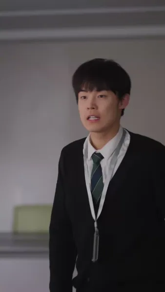 หนุ่มเย็นชา ผู้มีเสน่ห์