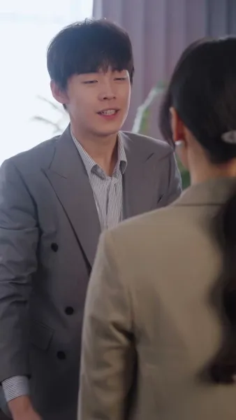 หนุ่มเย็นชา ผู้มีเสน่ห์