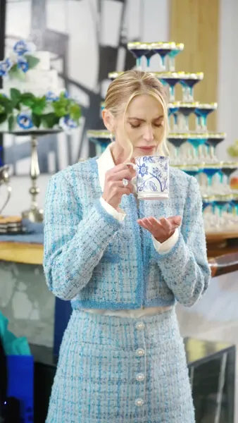 ถูกเข้าใจผิดว่าเป็นชู้