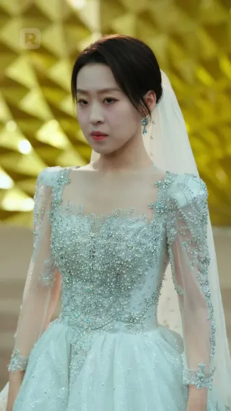 คู่หมั้นทรยศ จูงมือรัชทายาท