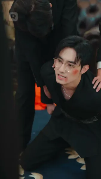 คู่หมั้นทรยศ จูงมือรัชทายาท