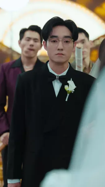 คู่หมั้นทรยศ จูงมือรัชทายาท