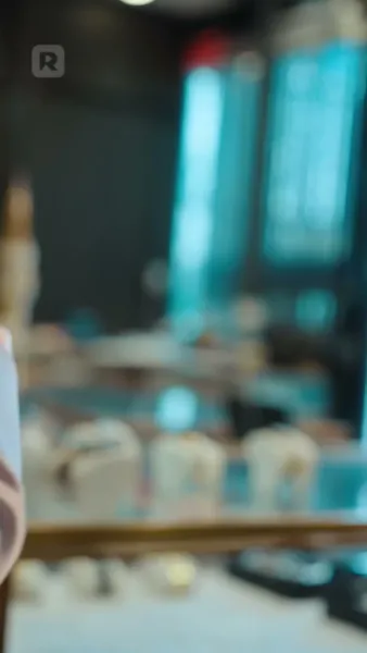 คู่หมั้นทรยศ จูงมือรัชทายาท