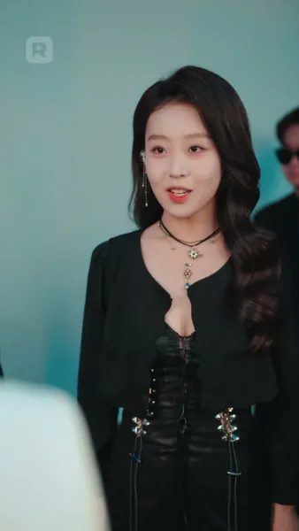 คู่หมั้นทรยศ จูงมือรัชทายาท