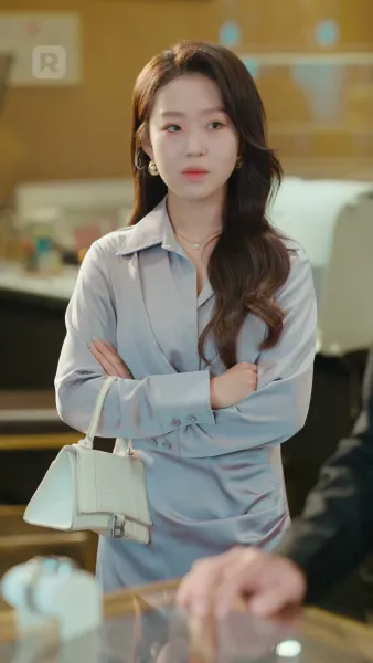 คู่หมั้นทรยศ จูงมือรัชทายาท