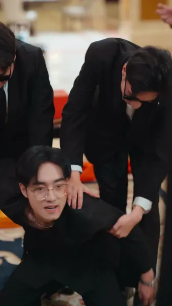 คู่หมั้นทรยศ จูงมือรัชทายาท