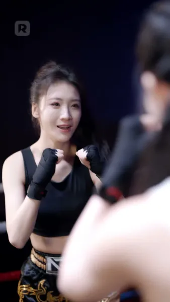 แม่มวยเกิดใหม่ ไฟสังเวียนลุกโชน