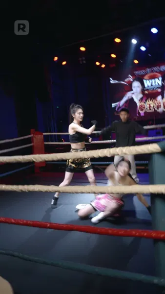 แม่มวยเกิดใหม่ ไฟสังเวียนลุกโชน