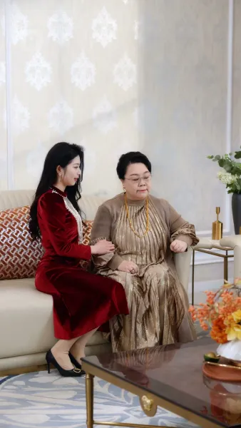 แม่มวยเกิดใหม่ ไฟสังเวียนลุกโชน