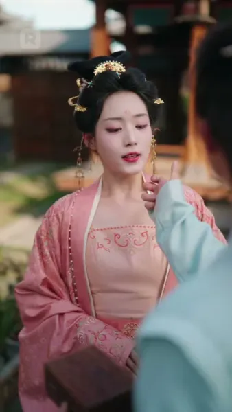 บุตรีอนุชิงขึ้นเป็นเจ้าเรือน