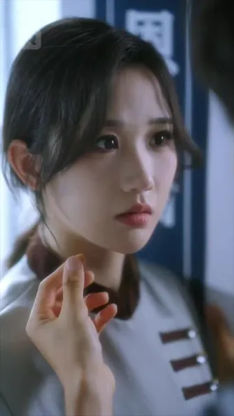 พันธนีรักในเงาแค้น