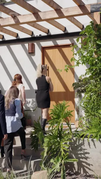 ท้าใจนายลอยด์: รักเร้นข้ามวัย