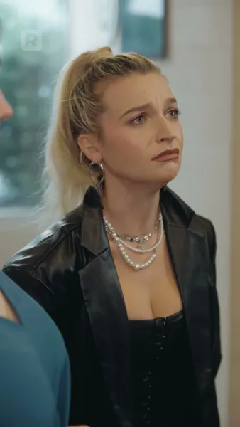 ท้าใจนายลอยด์: รักเร้นข้ามวัย