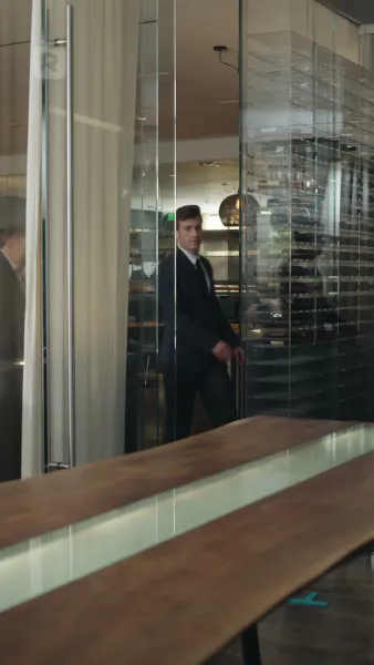 ท้าใจนายลอยด์: รักเร้นข้ามวัย