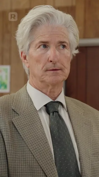 ท้าใจนายลอยด์: รักเร้นข้ามวัย