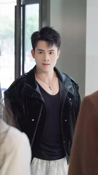 เด็กนำโชค แห่งตระกูลโจว