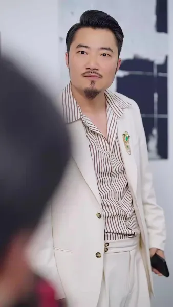 เด็กนำโชค แห่งตระกูลโจว