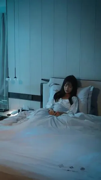 รักตกกลางดึก