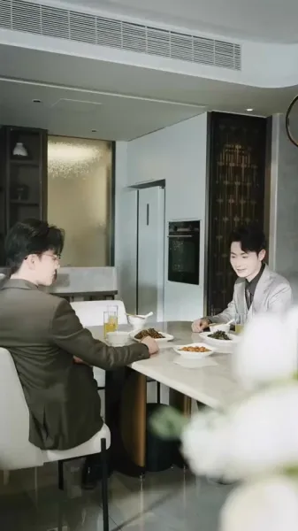 รักตกกลางดึก