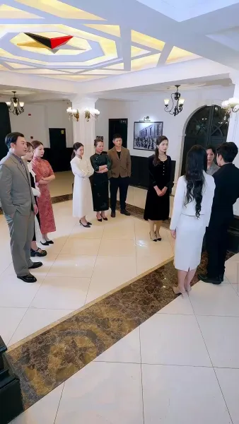 คู่แฝดแต่งงานแล้วแต่พบกันอีกครั้ง