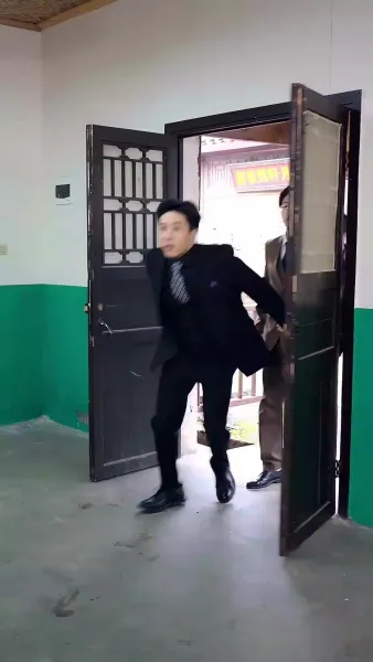 คู่แฝดแต่งงานแล้วแต่พบกันอีกครั้ง