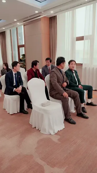 เรายังรักกันไม่มากพอ