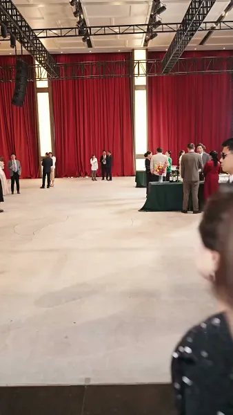 เรายังรักกันไม่มากพอ