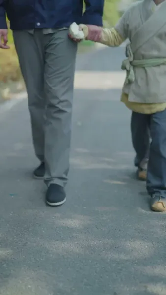 รักผิดเวลา ข้ามภพข้ามชาติ