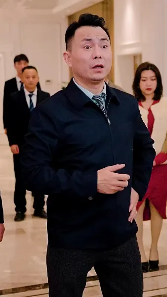 การเปิดตัวของเขยมังกร