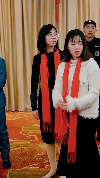 การเปิดตัวของเขยมังกร